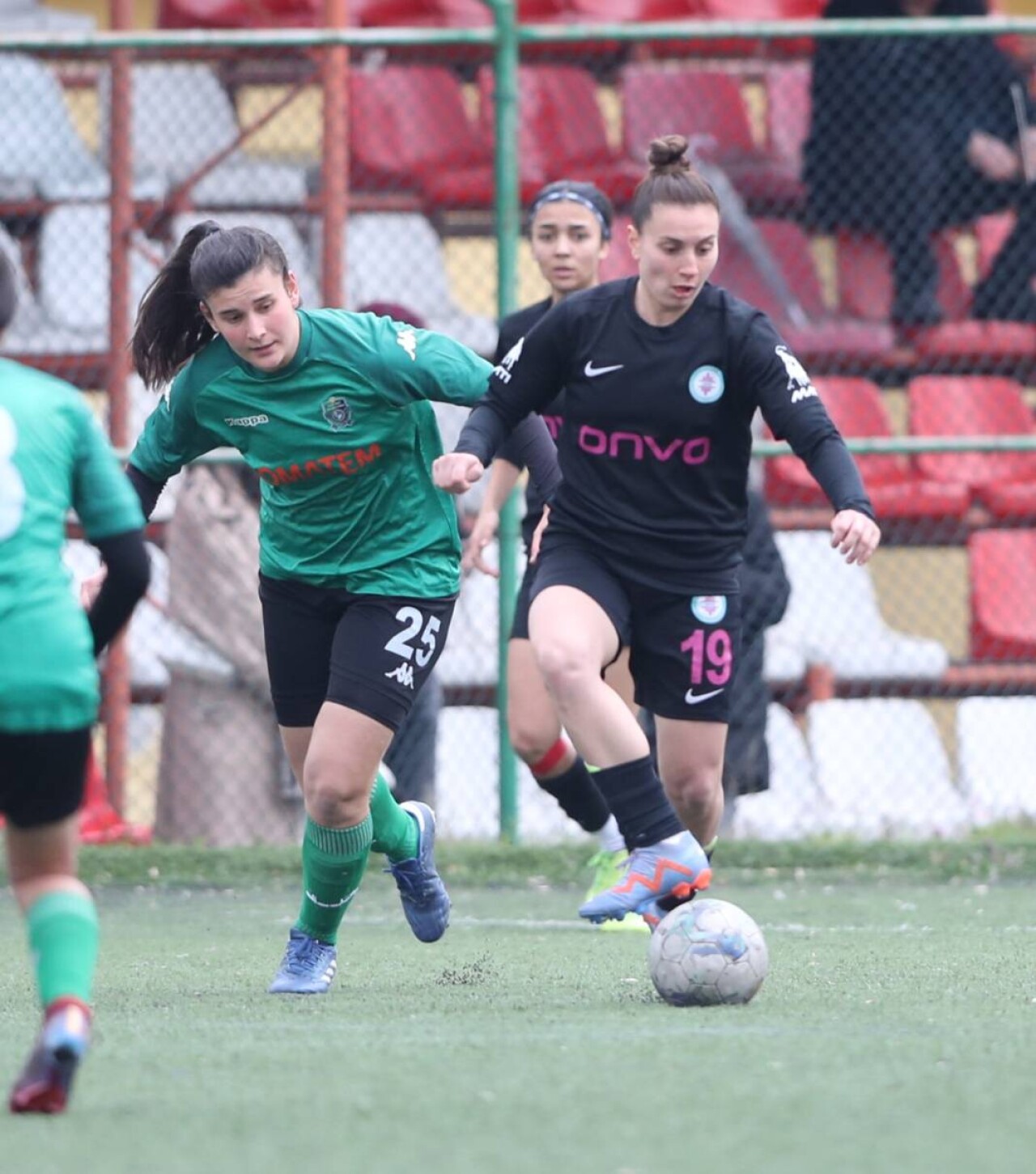 Kızlar play-off'u garantiledi: 3-2 13